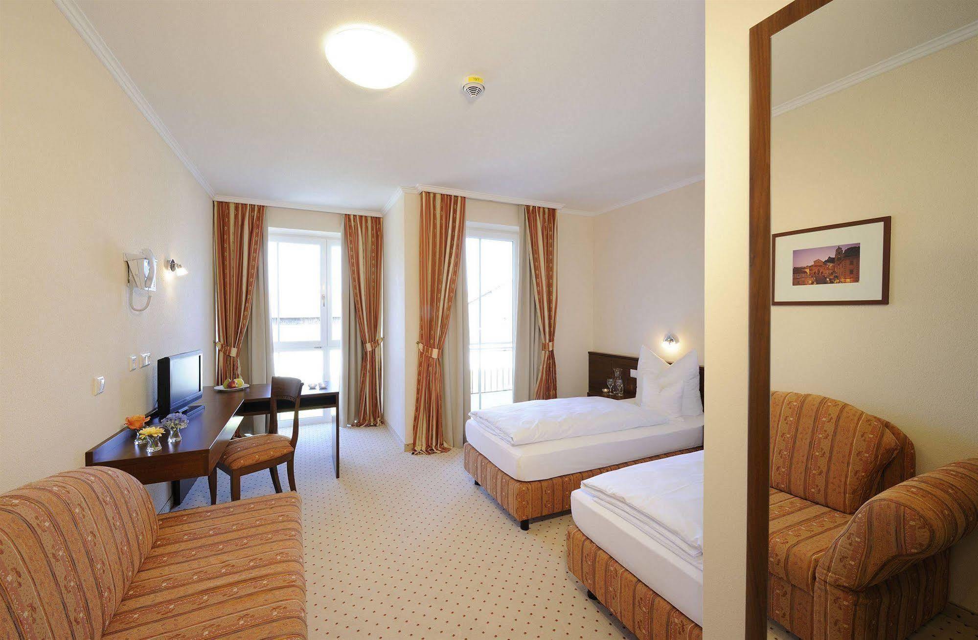 Hotel Inspiration Garni Tittmoning Dış mekan fotoğraf